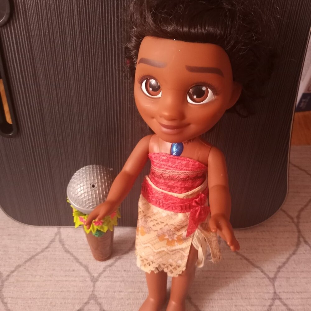 Sing along Moana doll